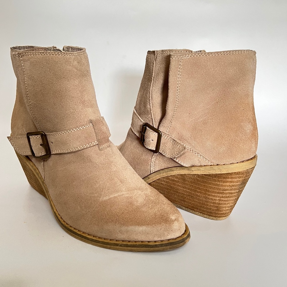 Very Volatile Faux Suede Boots NWT
